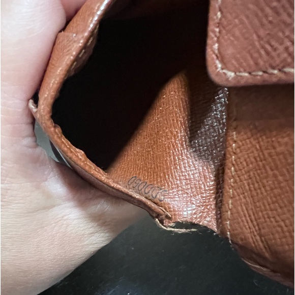 Authentic vintage LV Monogram Men’s wallet. - Picture 5 of 9